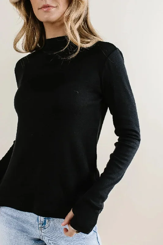 alani-mock-neck-top-in-black