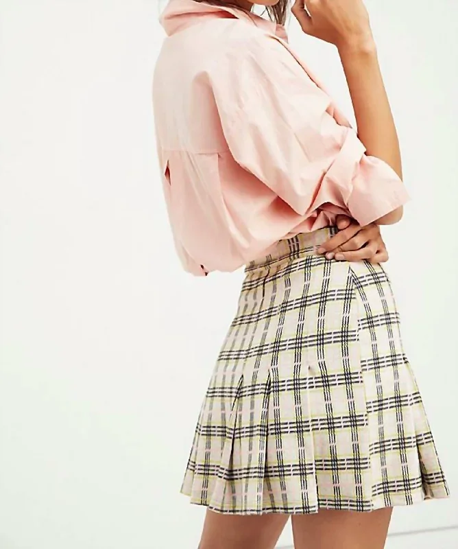 honey-pleated-skirt-in-retro-sunshine-combo