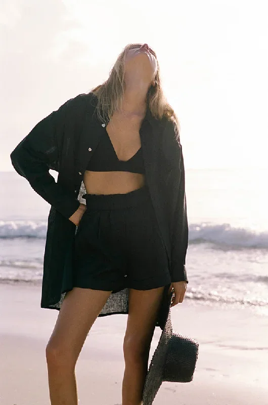 summer-shorts-black-linen