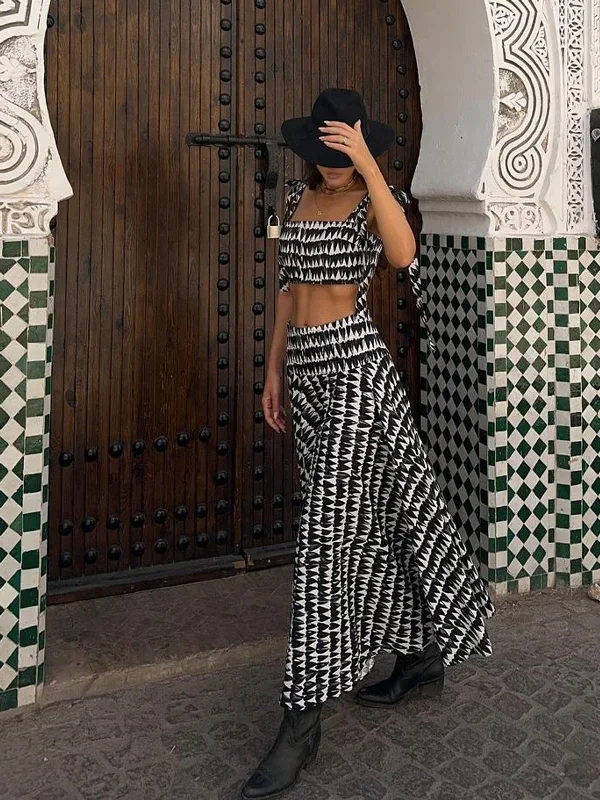 Sweetheart Print knotted Skirt Set